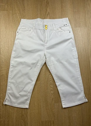 Pantacourt femme jean blanc C’est Beau La Vie – Taille XL, marque: C'est beau la vie, état: Très bon état, taille: XL / 42 / 14, 9,00 €, 10,15 € Protection acheteurs incluse