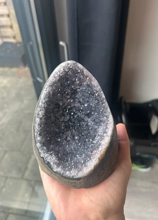 Prachtige amethist cutebase, merk: Crystal, staat: Heel goed, € 40,00, € 42,70 inclusief Kopersbescherming