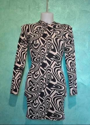 Bellissimo mini abito super strech, con scollatura intrecciata, Zara, brand: Zara, condizioni: Nuovo senza cartellino, taglia: S / IT 40 / EU 36, €15.90, €17.40 include la Protezione acquisti