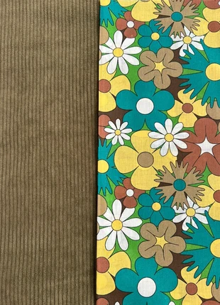 Lot de tissu coton fleuri et tissu velours côtelé, marque: Okeo-tex, état: Neuf sans étiquette, 8,99 €, 10,14 € Protection acheteurs (Pro) incluse