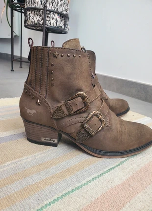 Bottines Mustang khaki taille 38, marque: Mustang, état: Très bon état, taille: 38, 14,00 €, 15,40 € Protection acheteurs incluse