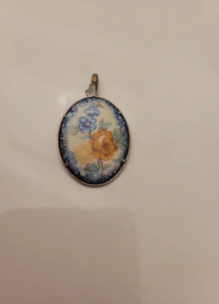 Très jolie camée, staat: Heel goed, € 8,00, € 9,10 inclusief Kopersbescherming