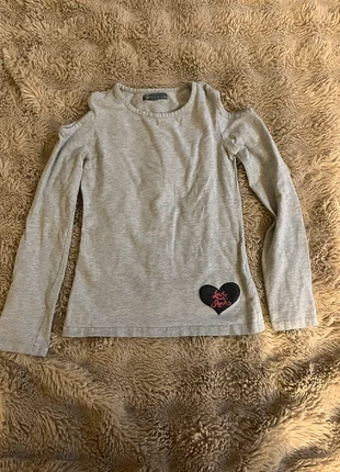 T-shirt gris épaule dénudée 14 ans – cœur noir – très bon état, marque: Trafic, état: Bon état, taille: 14 ans / 164 cm, 1,50 €, 2,28 € Protection acheteurs incluse