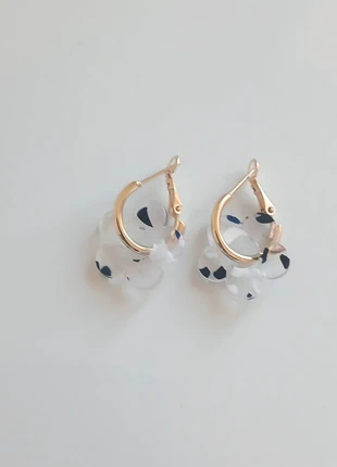 Boucles d’oreilles créoles dorées pampilles fleur chic, marque: LÕU.YETU, état: Très bon état, 4,00 €, 4,90 € Protection acheteurs (Pro) incluse