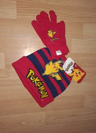 Bonnets gants pokemon pour les 6/10 ans, marque: Pokémon, état: Très bon état, taille: 8 ans / 128 cm, 5,00 €, 5,95 € Protection acheteurs incluse