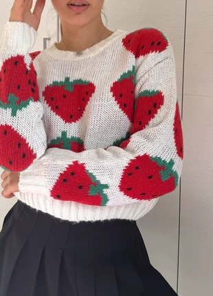 Pull Fragola in Maglia con Dettagli di Fragola per un look Casual e Comfortabile, zustand: Neu, mit Etikett, größe: Einheitsgröße, 7,99 €, 9,09 € inklusive Vinted-Käuferschutz