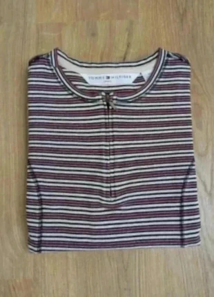 Pull 1/4 zip Rouge et Blanc Tommy Hilfiger | Taille M / 38 / 10 | Très bon état, marque: Tommy Hilfiger, état: Très bon état, taille: M / 38 / 10, 18,00 €, 19,60 € Protection acheteurs (Pro) incluse