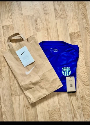 T-shirt Nike FC Barcelone 2024-25 Neuf et Authentique, brand: Nike, condition: New with tags, size: M, €25.00, €26.95 includes Buyer Protection
