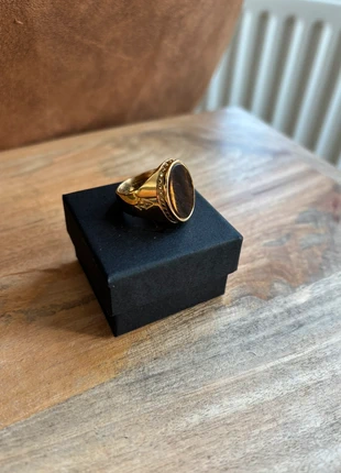 R&S zegelring met edelsteen, merk: rock and steel, staat: Nieuw met prijskaartje, maat: 59.7 mm / 19 mm Ø, € 15,00, € 16,45 inclusief Kopersbescherming