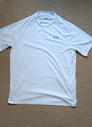 T-shirt Under Armour Tech Tee, marque: Under Armour, état: Très bon état, taille: L, 10,00 €, 11,20 € Protection acheteurs incluse