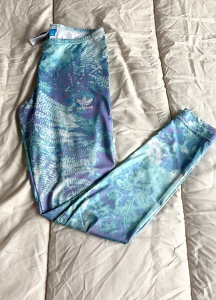 Legging adidas, merk: adidas, staat: Heel goed, maat: M / 38 / 10, € 8,00, € 9,10 inclusief Kopersbescherming