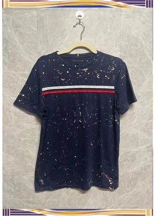 Camiseta Tommy Hilfiger azul marino, marca: Tommy Hilfiger, estado: Muito bom, tamanho: S, €9.00, €10.15 inclui Proteção do Comprador