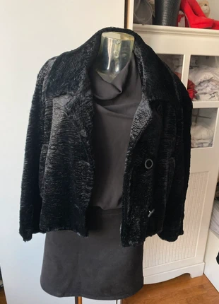 Manteau fausse fourrure noir taille M Synonyme de Georges Rech, merk: SYNONYME de Georges Rech, staat: Heel goed, maat: M / 38 / 10, € 18,00, € 19,60 inclusief Kopersbescherming