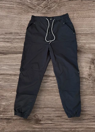 Jogging Gymshark Noir - Très bon état - Taille M, brand: Gymshark, condizioni: Ottime, taglia: M / IT 42 / EU 38, €15.99, €17.49 include la Protezione acquisti Pro