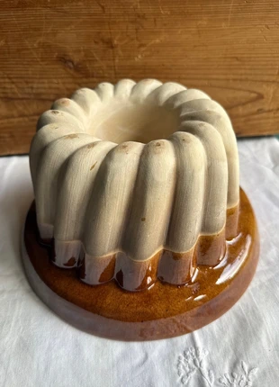 Moule à gâteaux en terre cuite kouglof, staat: Heel goed, € 20,00, € 21,70 inclusief Kopersbescherming