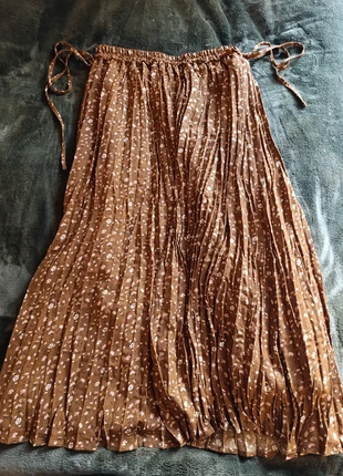 Gonna midi plissettata earth music & ecology XS, brand: eart music & ecology, condizioni: Nuovo senza cartellino, taglia: XS / IT 38 / EU 34, €32.00, €34.30 include la Protezione acquisti