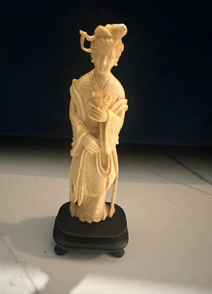 Ancienne figurine asiatique matière noble, brand: ancien, condition: Satisfactory, €70.00, €74.20 includes Buyer Protection