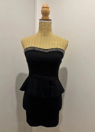 Robe noire bustier à volant et perles, brand: Pimkie, condizioni: Ottime, taglia: S / IT 40 / EU 36, €8.00, €9.10 include la Protezione acquisti