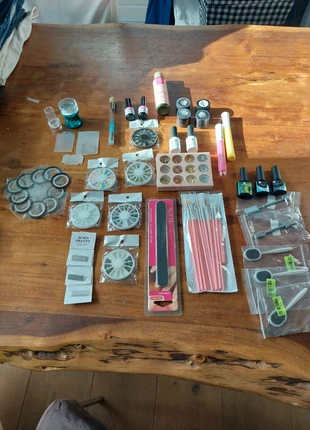 Nagellak accessoires set, merk: diverse, staat: Nieuw met prijskaartje, € 10,00, € 11,20 inclusief Kopersbescherming