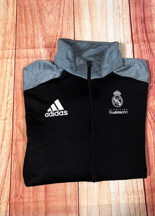 Survêtement adidas Real Madrid authentique taille XS, marque: adidas, état: Très bon état, taille: XS, 9,99 €, 11,19 € Protection acheteurs (Pro) incluse