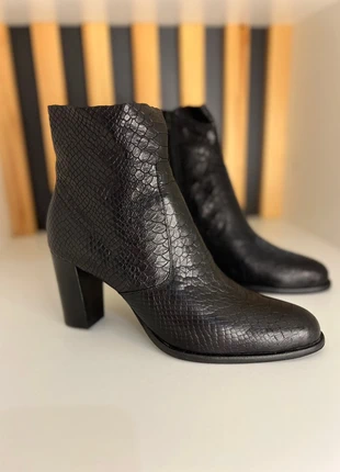 Boots Myma – Noires style écaille – Taille 40 – Neuves, brand: Myma, condition: New with tags, size: 40, €65.00, €68.95 includes Buyer Protection Pro