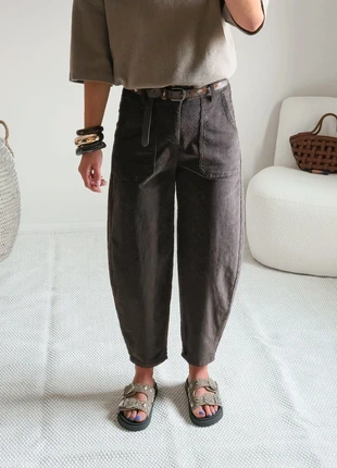 Pantalon marron foncé en velours avec ceinture L, marque: Boutique Parrow, état: Très bon état, taille: L / 40 / 12, 54,90 €, 58,35 € Protection acheteurs (Pro) incluse