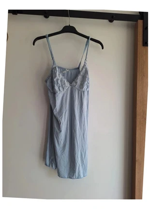 44. Nuisette bleu ciel Like All Women T42/44, marque: Like all Women, état: Très bon état, taille: XL / 42 / 14, 6,00 €, 7,00 € Protection acheteurs (Pro) incluse