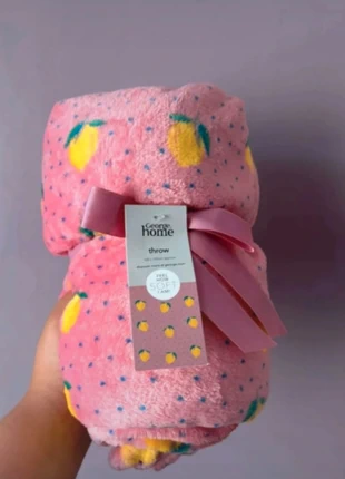 Beautiful pink lemon blanket 120 X 150 CM, brand: George at ASDA, condition: New with tags, size: Other, £10.00, £11.20 includes Buyer Protection