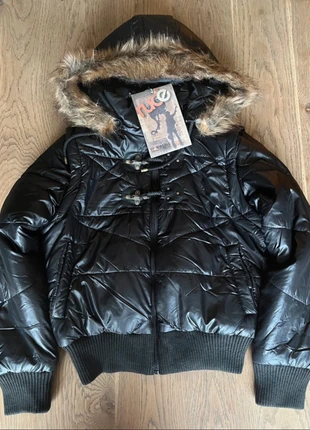 M black Y2K Faux Fur furry Swag Opium 2000s Avant Garde Puffer Jacket, marque: Japan Style, état: Neuf avec étiquette, taille: M / 38 / 10, 95,00 €, 100,45 € Protection acheteurs incluse
