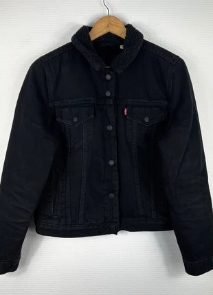 Veste en Jean Levi’s Col Sherpa/Trucker Molletonné Noir - Premium !, marke: Levi's, zustand: Sehr gut, größe: L / 40 / 12, 49,00 €, 52,15 € beinhaltet Vinted-Käuferschutz Pro