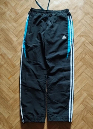 Trackpant jogging pantalon adidas vintage large baggy noir et bleu taille S, marke: adidas, zustand: Sehr gut, größe: S, 18,00 €, 19,60 € inklusive Vinted-Käuferschutz