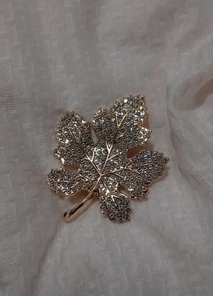 Broche épingle feuille d'érable doré strass 5x4cm, marca: Vintage Chic, estado: Nuevo con etiquetas, 2,10 €, 2,91 € Protección al comprador Pro incluida