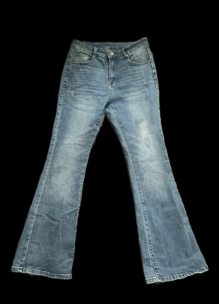 Japan Style Flair Jeans – Wijd uitlopende Spijkerbroek (Blauw gewassen), merk: Japan Style, staat: Heel goed, maat: S / 36 / 8, € 9,99, € 11,19 inclusief Kopersbescherming