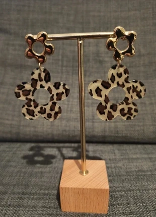Boucles d'oreilles avec fleurs en or et léopard, brand: Satine, condizioni: Ottime, €13.00, €14.35 include la Protezione acquisti