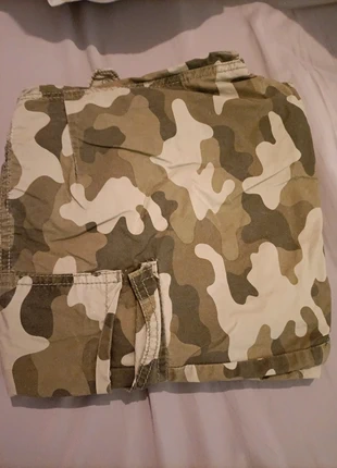 Cargo style militaire vert kaki, marque: Jennyfer, état: Très bon état, taille: XS / 34 / 6, 4,00 €, 4,90 € Protection acheteurs incluse