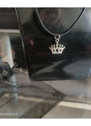 Collier pendentif et sa pochette, état: Neuf sans étiquette, 3,00 €, 3,85 € Protection acheteurs incluse