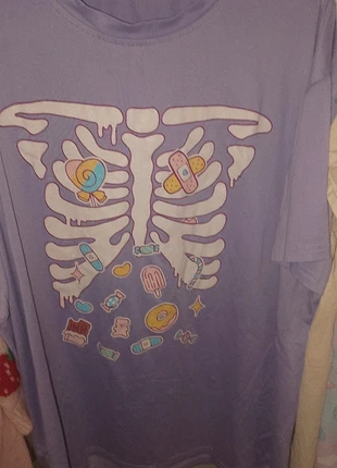 Kawaii skeleton t-shirt, marque: Romwe, état: Bon état, taille: M, 10,00 €, 11,20 € Protection acheteurs incluse