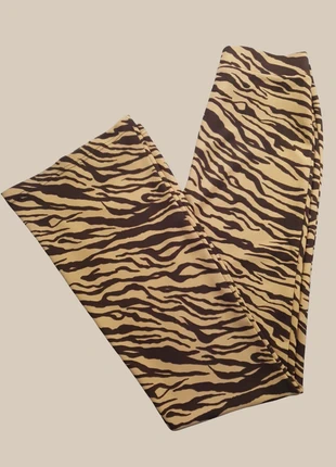 Legging Stradivarius Jambes Larges | Motif Zèbre Imprimé Animalier Wide Leg | Femme Taille M, marke: Stradivarius, zustand: Sehr gut, größe: M / 38 / 10, 9,90 €, 11,10 € inklusive Vinted-Käuferschutz
