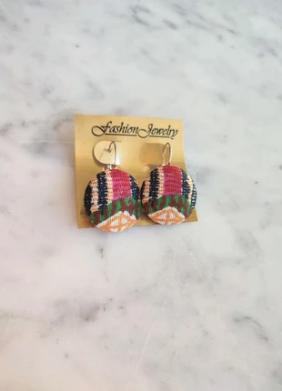 Jolie boucles d'oreilles afro _ jamais porté, marque: Jolie, état: Bon état, 6,50 €, 7,53 € Protection acheteurs incluse