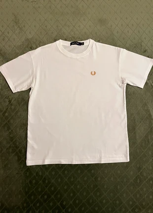 T-shirt Blanc Fred Perry (Taille S/36), marque: Fred Perry, état: Neuf sans étiquette, taille: S, 15,00 €, 16,45 € Protection acheteurs incluse