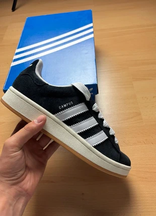 👕paire de chaussure adidas campus noire en daim taille 39 1/3, marca: adidas, estado: Nuevo con etiquetas, tamaño: 39, 110,00 €, 116,20 € Protección al comprador incluida