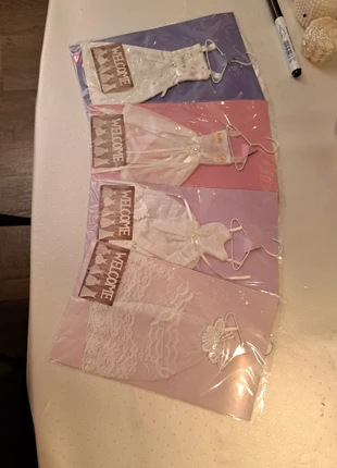 4 × Bruidsjurkjes " Robe de mariee", merk: Robe de mariee, staat: Heel goed, € 2,00, € 2,80 inclusief Kopersbescherming