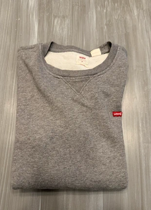 Pull Levis - Taille M, marke: Levi's, zustand: Sehr gut, größe: M, 14,99 €, 16,44 € inklusive Vinted-Käuferschutz