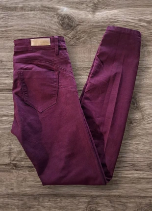 Pantalon femme Stradivarius – Bordeaux – Taille 36 – Parfait état – F24, marque: Stradivarius, état: Très bon état, taille: S / 36 / 8, 5,00 €, 5,95 € Protection acheteurs incluse