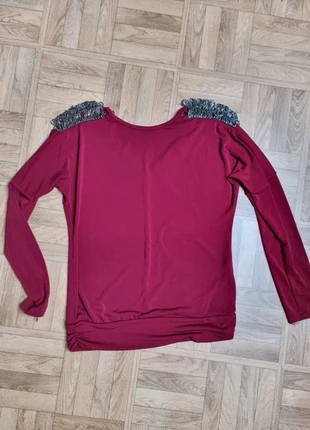 Haut rouge foncé MIM – Taille S – Détails épaules argentées, marque: Mim, état: Bon état, taille: S / 36 / 8, 6,00 €, 7,00 € Protection acheteurs incluse