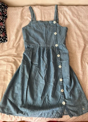 “Coastal Breeze” Denim Button-Up Dress – Casual Summer Classic, marque: Vintage Dressing, état: Très bon état, taille: S / 36 / 8, 5,00 €, 5,95 € Protection acheteurs incluse