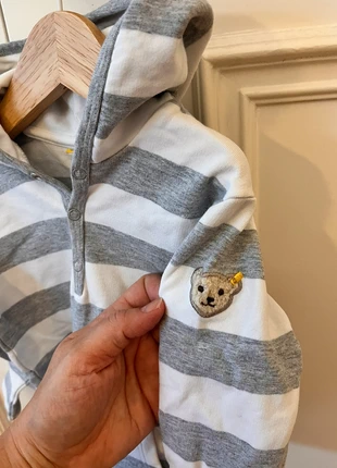 Steiff Teddy Kapuzenpulli geringelt Gr.80 Hoddie, brand: Steiff, condizioni: Buone, taglia: 12-18 mesi / 80 cm, €6.00, €7.00 include la Protezione acquisti