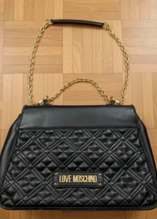 Grand Sac bandoulière Love Moschino cuir noir matelassé intérieur rouge chaînette – très bon état, marca: Love Moschino, estado: Muy bueno, 23,70 €, 25,59 € Protección al comprador incluida