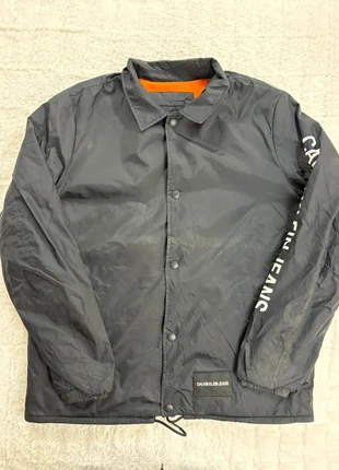 Veste coach Calvin Klein Jeans Vintage Y2K noire doublée polaire orange – Taille M, marke: Calvin Klein Jeans, zustand: Sehr gut, größe: M, 34,90 €, 37,35 € inklusive Vinted-Käuferschutz