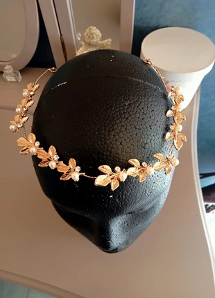 Couronne fleurs en métal, marque: Claire's, état: Très bon état, 2,00 €, 2,80 € Protection acheteurs incluse